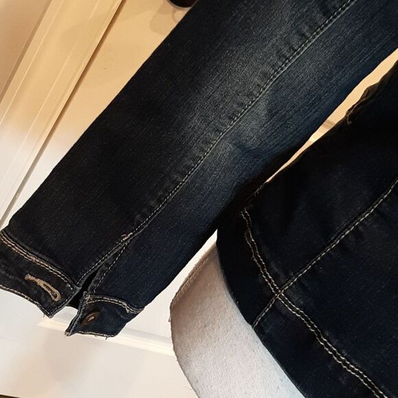 Amethyst Jeans Denim Jacket - Picture 8 of 12